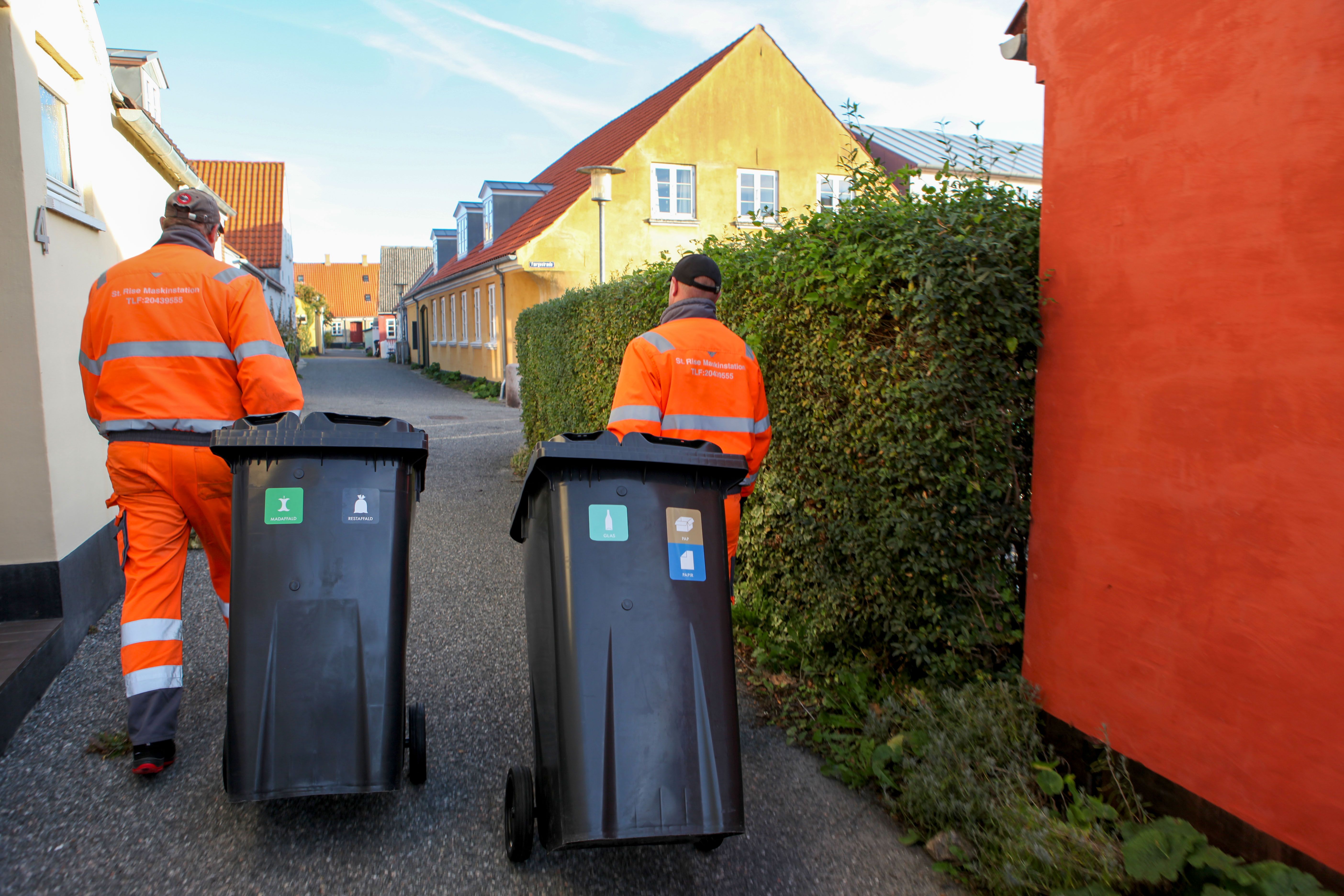 Ny affaldsordning beholdere og skraldemænd